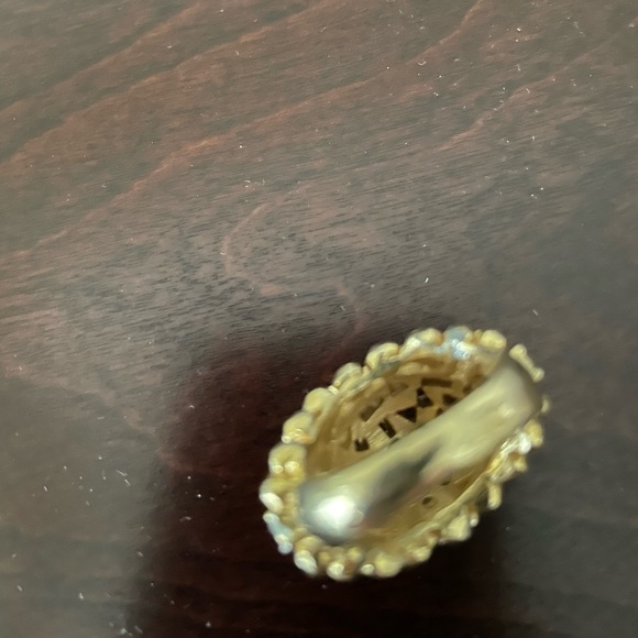 Vintage Crown Trifari nugget dome ring - Picture 4 of 11